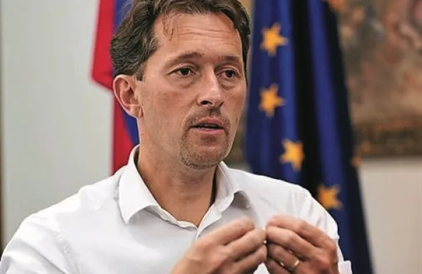 Gregor Virant pravi, da ni prav jasno, ali je PS “Alenkina ali Zoranova”, kot tudi ni jasno, ali so liberalci ali socialisti