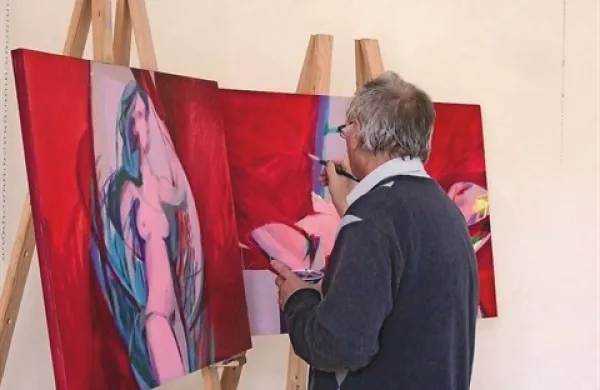 Lucijan Bratuž pri delu v Vipavskem Križu 