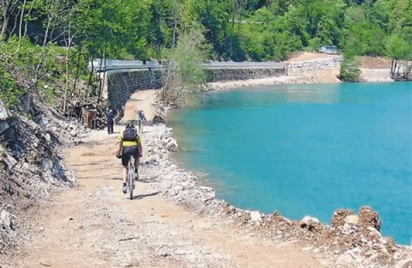 Bodo naposled kolesarsko pot ob delu srednjega toka Soče le urejali Posavci? 