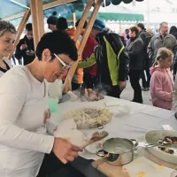 Na Jestivalu strežejo z nasmeškom