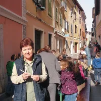 Snežica Krajnc na Koprski ulici, kjer ima keramični atelje  