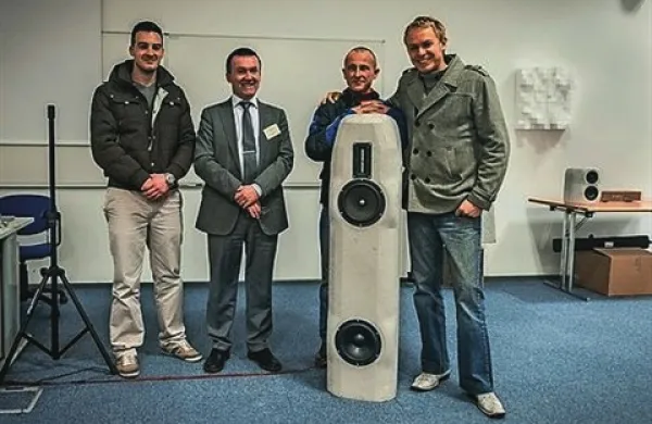 Marko Žigon (desno) s sodelavci Aleksandrom Banjaninom in Alešem Lenassijem