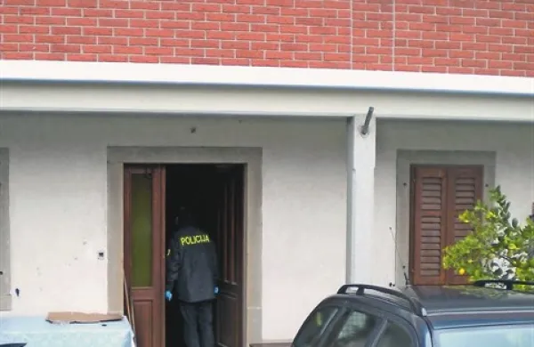 Umorjenega  Vatovca so našli v mlaki krvi v kleti njegove hiše
