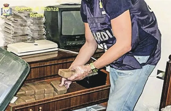Finančni stražniki so odkrili  laboratorij za predelavo droge