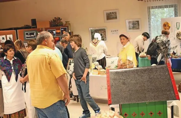 Krajani KS Opatje selo so na razstavi pokazali, koliko ustvarjalnosti in talenta imajo