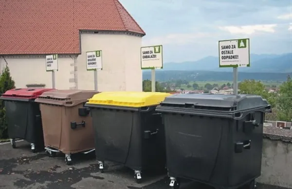 Pokopali&scaron;ki ekolo&scaron;ki otoki na Piv&scaron;kem