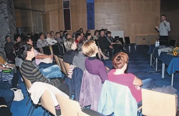 Udeležba na večeru dokazuje, da je paliativna oskrba tema, ki ljudi zanima 