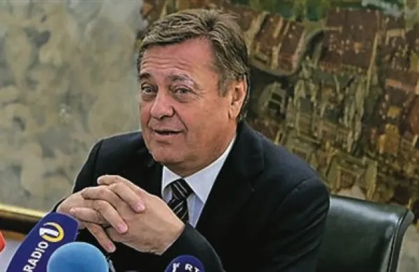 Med ovadenimi naj bi bil ljubljanski župan Zoran Janković