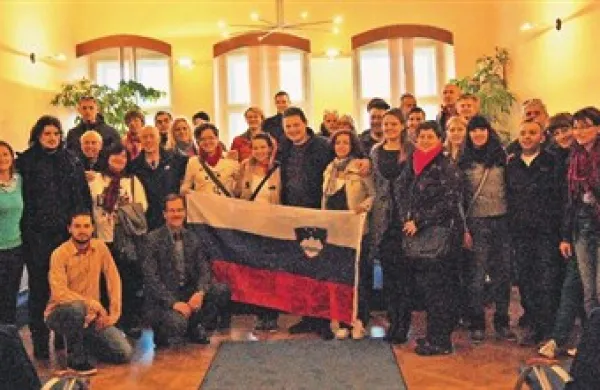 Ob toplem sprejemu podžupana v mestni hiši so Ipavci s slovensko narodno pesmijo  še potrdili, da je glasba poslanstvo brez meja