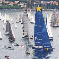 Zmagovalna jadrnica Esimit Europa 2, velikan med palčki v Tržaškem zalivu