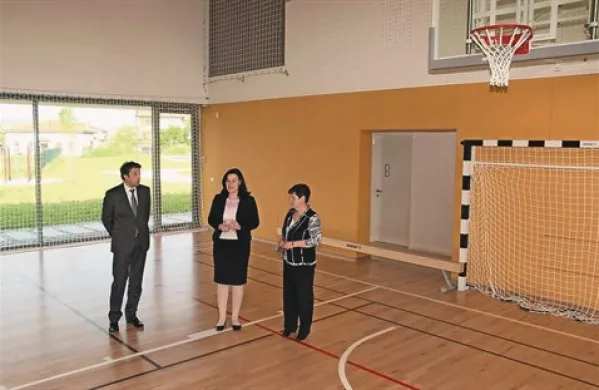 Pri naložbi v  OŠ Ledine nadzorniki niso našli napak