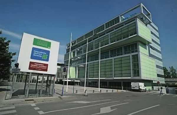 GZS Sloveniji za leto 2014 napoveduje krčenje bruto domačega proizvoda za 1,3 odstotka
