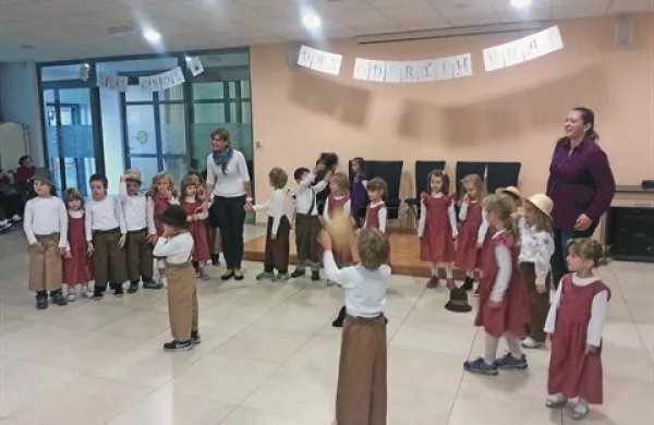 Utrinek z dneva odprtih vrat v lucijskem centru za starejše občane