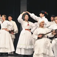 Folklorna skupina iz Dragatuša je predstavila belokranjske plese 