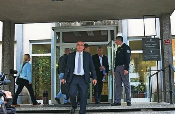 V nadaljevanju glavne obravnave proti osumljenemu Dušanu Črnigoju zaradi nepravilnosti in oškodovanja Primorja pri prodaji delnic Stavbenika bo v začetku novembra pred sodnika znova stopil sodni izvedenec Mihael Kranjc