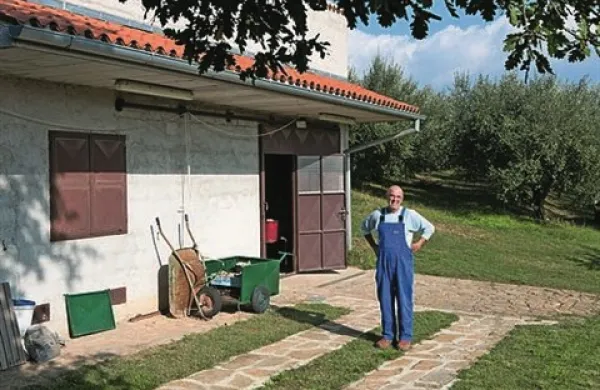 Miran Adamič pred svojo črno gradnjo na Ronkaldu