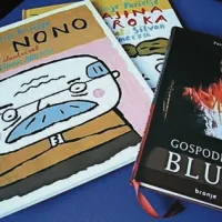  
Po lanskem pesniškem prvencu Gospodinjski blues, sta letos pri založbi Pivec izšli še slikanici Moj nono in Najina poroka. Slednja je svojevrsten hudomušni upor bombastičnim poročnim obredom, saj poudarja predvsem vsebino zveze med dvema. Obe