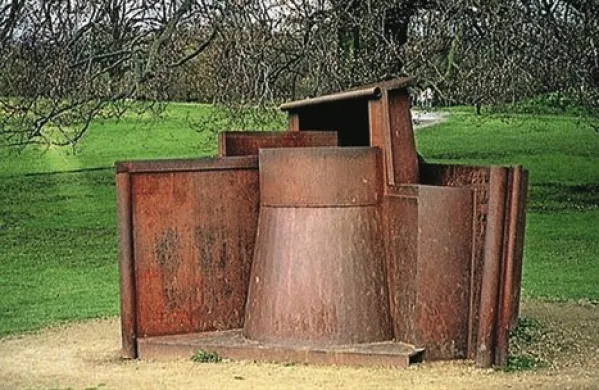Anthony Caro v svoji generaciji sodi med najprepoznavnejše britanske kiparje