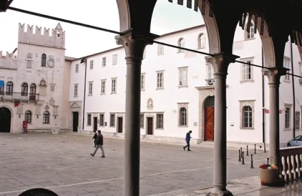 Na univerzah so ugotovili, da bi za njihov proračun pomenilo plačilo davka preveliko dodatno finančno obremenitev, in sicer v višini 5,7 milijona evrov