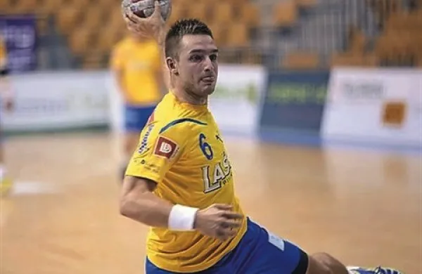 Rokometaši Celja Pivovarne Laško so v tekmi 9. kroga 1. NLB Leasing lige premagali Krško z 39:21