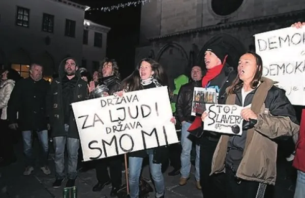 Lanskoletni protest v Kopru
