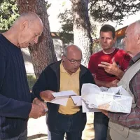 Po prejemu poračuna so jezni stanovalci Markovca v začetku oktobra šli po pojasnila na sedež podjetja Za gradom