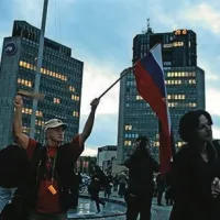 V Kopru le pe&scaron;čica protestnikov