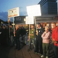 V Kopru le pe&scaron;čica protestnikov
