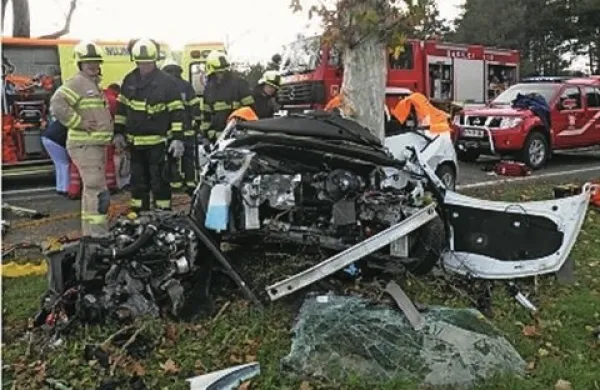 Zaradi oljnega madeža na cesti izgubil življenje