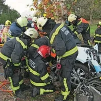 Zaradi oljnega madeža na cesti izgubil življenje