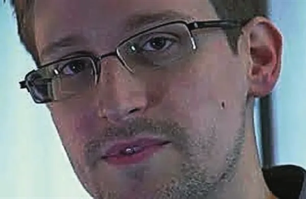 Ameriški žvižgač Edward Snowden, ki mu je Rusija odobrila začasni enoletni azil, je v tej državi našel službo