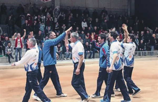 Lani so igralci Hrasta v Kopru proslavili državni naslov