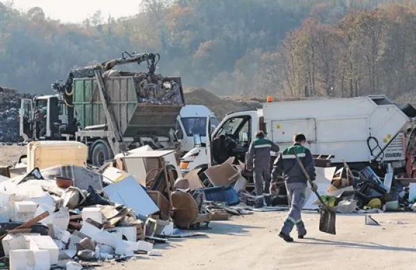 Kaže, da preden bodo v Stari Gori gradili regijski center za ravnanje z odpadki, bo treba premagati kar nekaj ovir