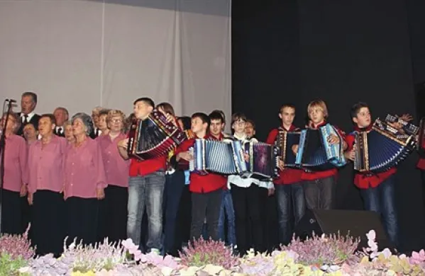 Jesenski listi veselo &scaron;elestijo