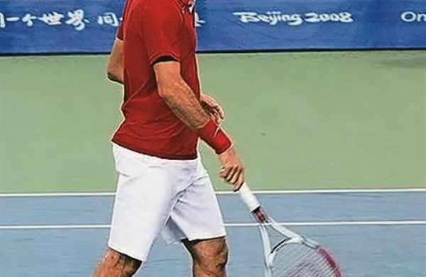 Federer do prve zmage v Londonu