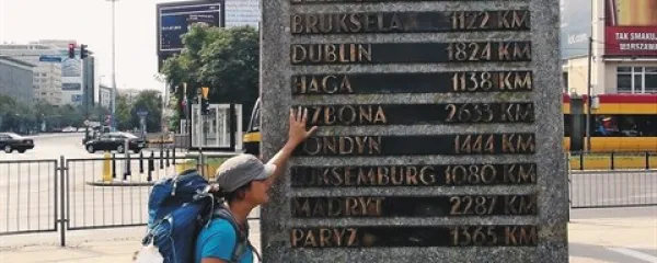 Z avtomobilom je do Lizbone še 2633 kilometrov, peš še nekoliko več