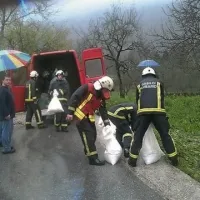 Voda je zalivala prostore, veter je odkrival strehe