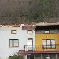  
Col