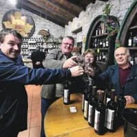 Na zdravje novemu refošku in malvaziji v marežganski Kanavi