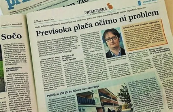 Na podlagi članka, objavljenega v Primorskih novicah dne 11.11.2013 z naslovom Visoka plača očitno ni problem, je skupina občanov iz Nove Gorice prijavila župana Mestne občine Nova Gorica Mateja Arčona Komisiji za preprečevanje korupcije