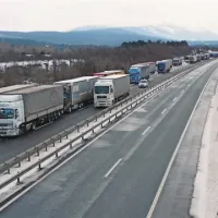 Po novem lahko tovornjake na avtocestah izločajo tudi cestninski nadzorniki