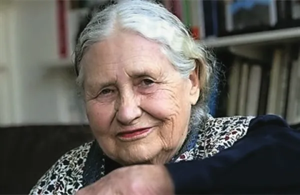 V starosti 94 let je umrla Doris Lessing, dobitnica Nobelove nagrade za književnost leta 2007