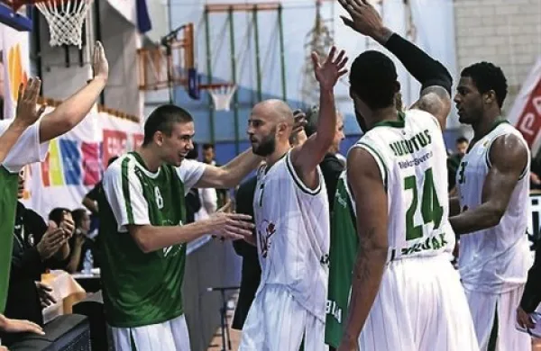 Hrvaški organizator igre Jakov Vladović bo v Unionu Olimpiji ostal do konca sezone, so sporočili iz kluba