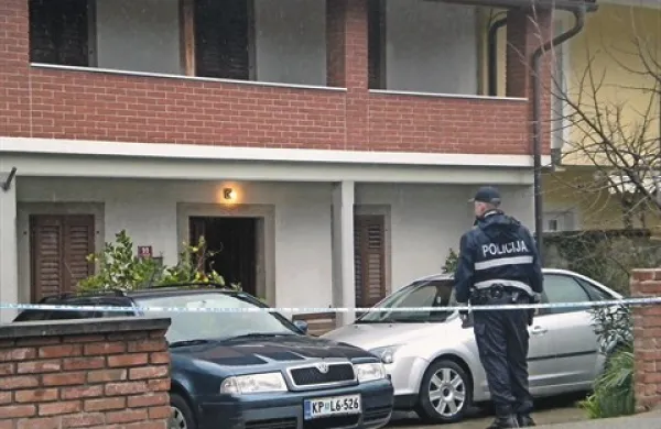 Devet mesecev po grozljivem odkritju v kleti  hiše je sodišče razpisalo začetek sodnega postopka proti obtoženima umora Oliankija Vatovca