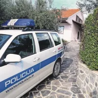 Kriminalisti  so obiskali tudi dom nekdanjega šefa Cimosa Franca Krašovca v Kortah  