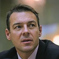 Državni zbor po 15 urah razprave ni podprl zahteve poslanske skupine SDS za razrešitev finančnega ministra Uroša Čuferja
