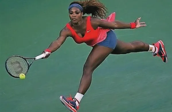 Američanka Serena Williams je bila petič po letih 2002, 2008, 2009 in 2012 razglašena za najboljšo teniško igralko leta