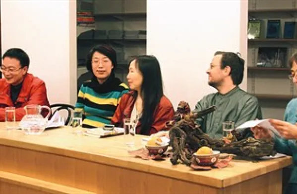 Zhao Minli, Zhou Qingrong, Sun Xiaoya in Ming Di v družbi z Gašperjem Malejem in Barbaro Korun v koprskem Librisu
