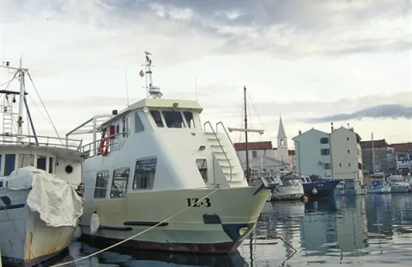  Izola je bogatejša za novo turistično ladjo za prevoz potnikov