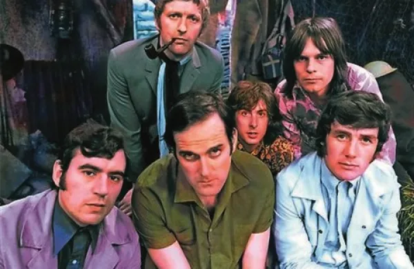 Vstopnice za ponovni skupni nastop legendarne britanske humoristične zasedbe Monty Python so razprodali v 43,5 sekundah